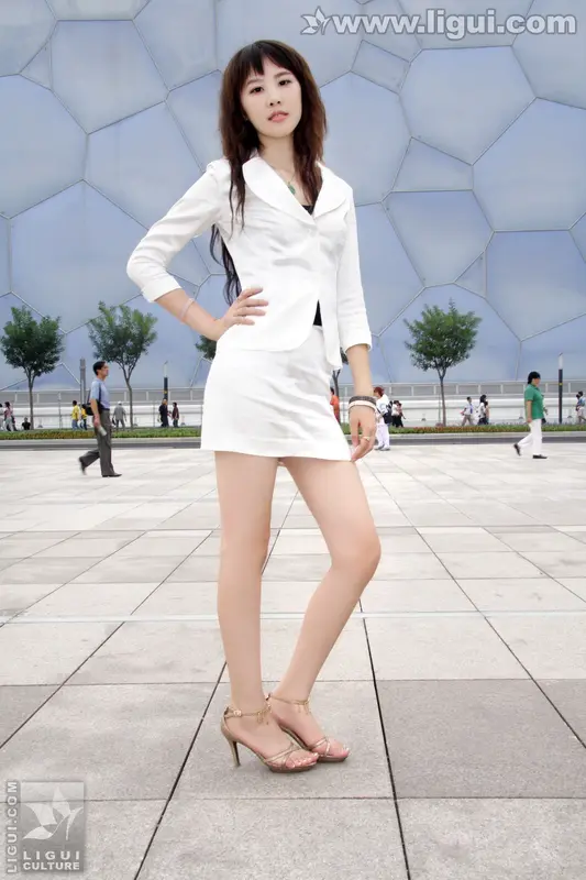 2009.03.09 超级美女奥运赛场展美腿 Model 菲菲 - Ligui丽柜