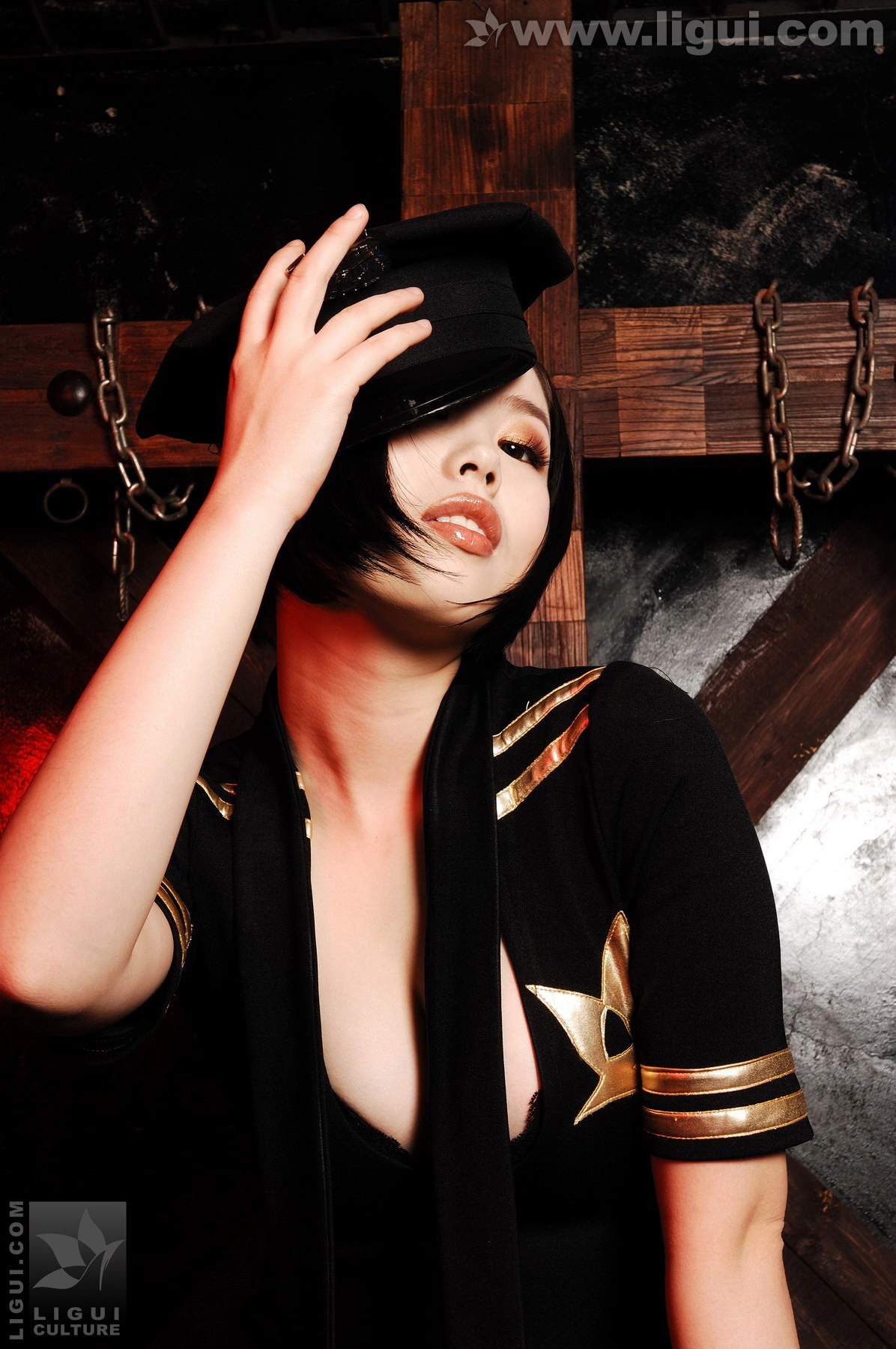 2009.05.06 霸道女王妩媚黑色 Model 幕子 2
